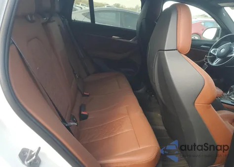 2023 BMW X4 M z USA, uszkodzony, nr VIN 5YM23EC06P9P53473